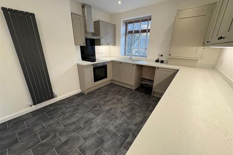3 bedroom terraced house for sale, Spring Garden Street, Queensbury, Bradford