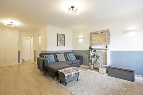 1 bedroom maisonette for sale, Columbine Way, Romford