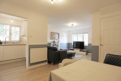 1 bedroom maisonette for sale, Columbine Way, Romford