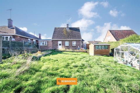 undefined, Lockhart Close, Dunstable