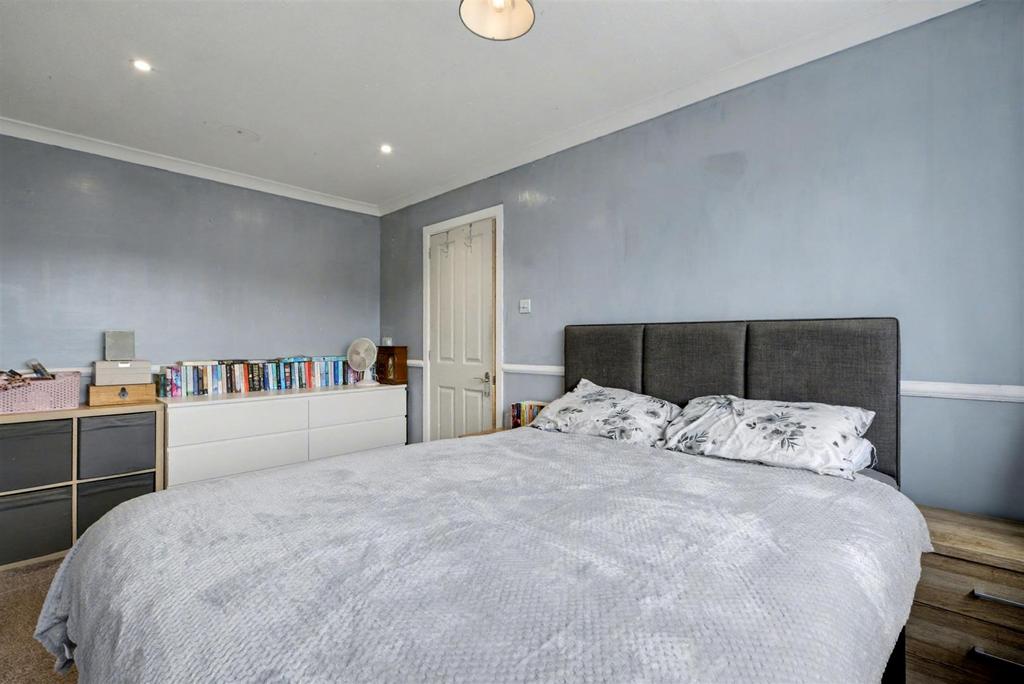Bedroom 1 3.jpeg