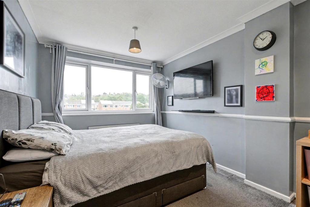 Bedroom 1 1.jpeg