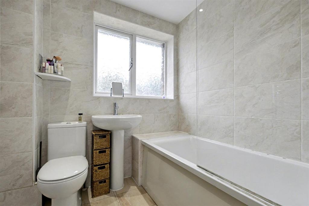 Bathroom 1.jpeg