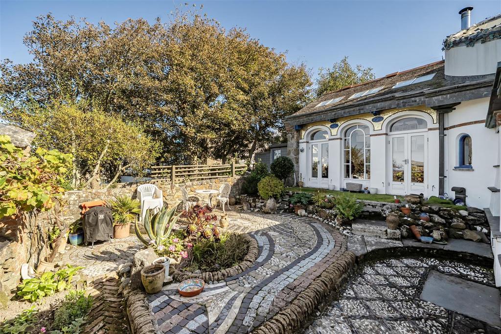 1358745-27-68d556fb4af5d.jpg