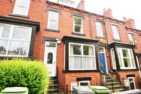 6 bedroom terraced house to rent, Richmond Avenue, Hyde Park, Leeds, LS6 1DB