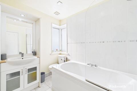 undefined, Great North Way, London NW4