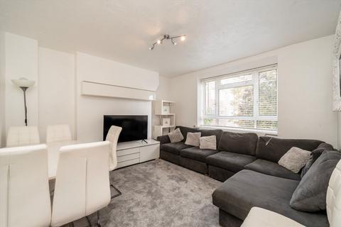 2 bedroom flat for sale, White City Estate, London W12