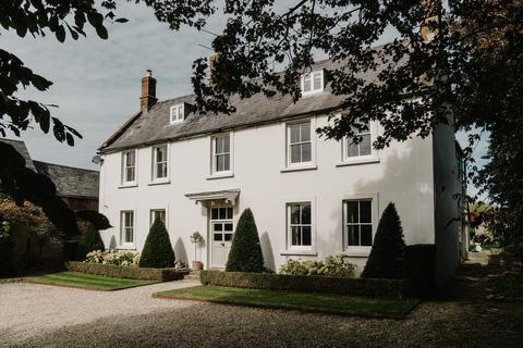 undefined, The Square, Aynho, Oxfordshire/Northamptonshire border, OX17