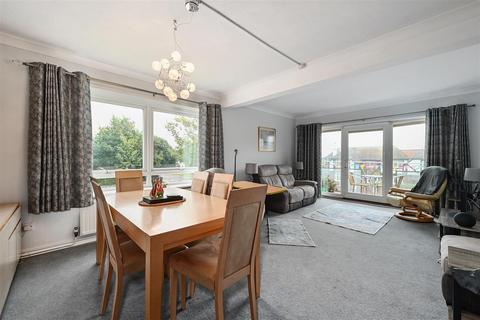 undefined, Sutherland Avenue, Bexhill-On-Sea
