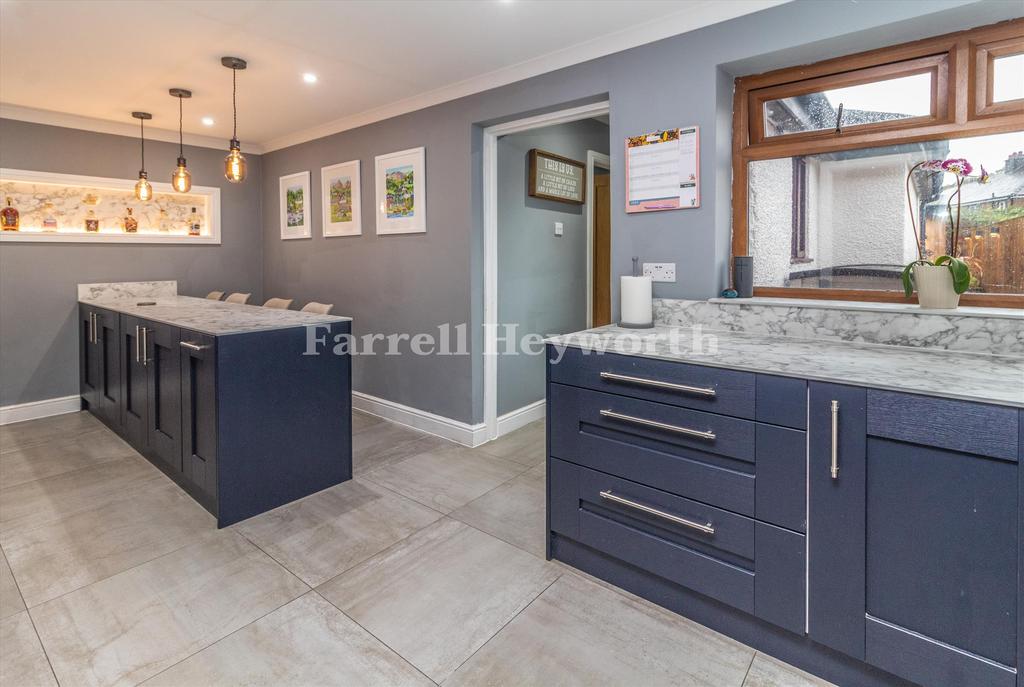 Kitchen image 5