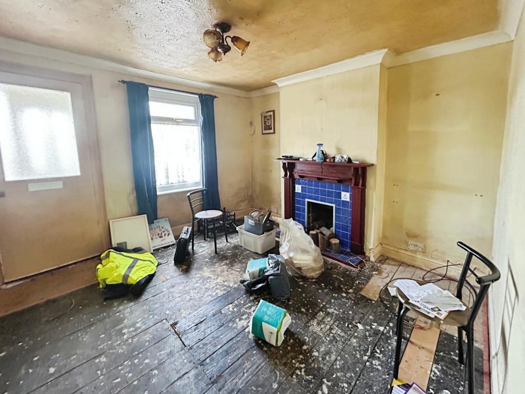 Pbox-living room-342136.jpeg