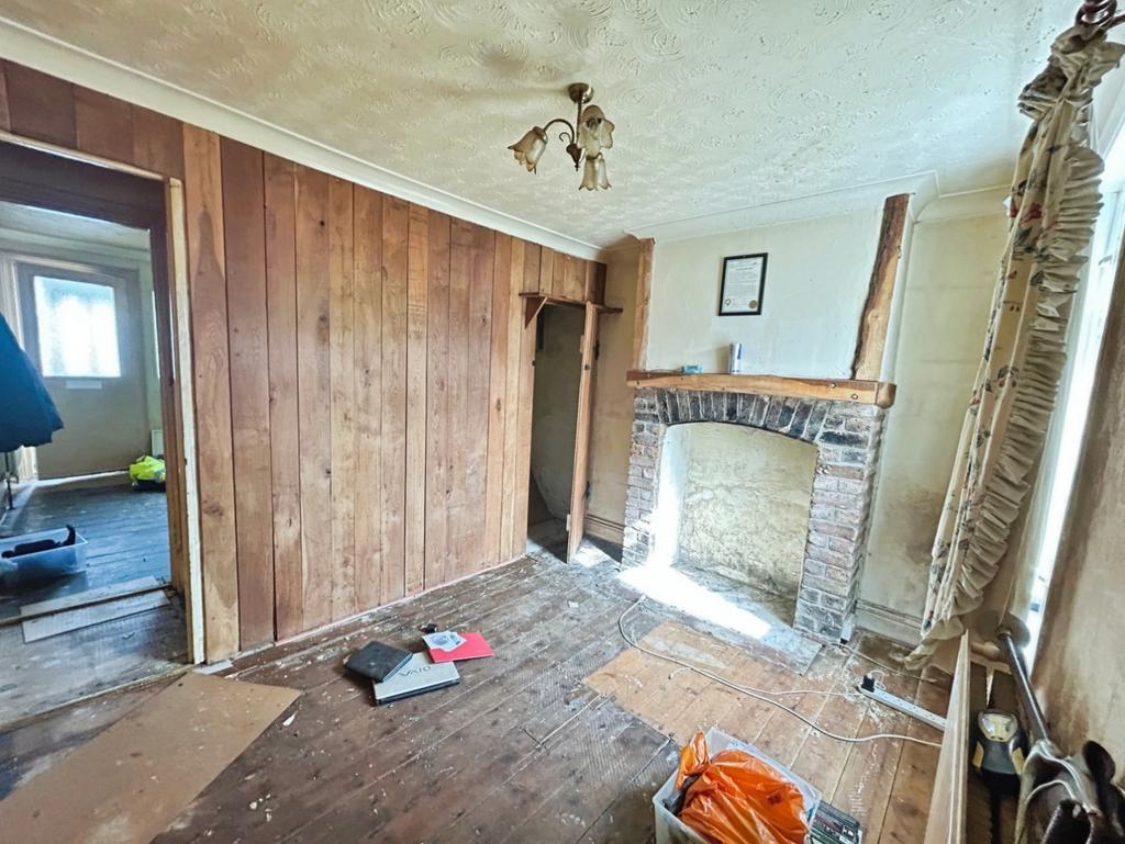 Pbox-living room-342136.jpeg