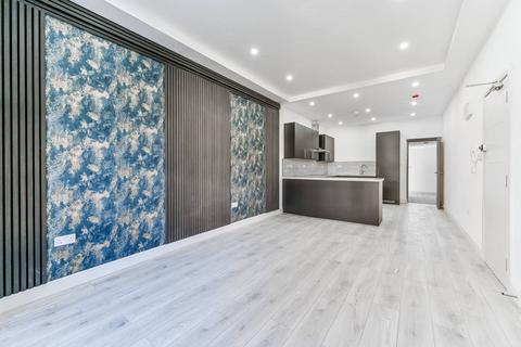 3 bedroom flat to rent, Kidderminster Road, West Croydon, Croydon, CR0