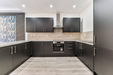 3 bedroom flat to rent, Kidderminster Road, West Croydon, Croydon, CR0