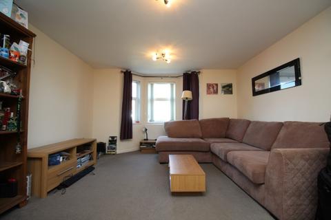 2 bedroom flat to rent, Hythe Road, Sittingbourne ME10