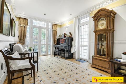 undefined, The Chine, London