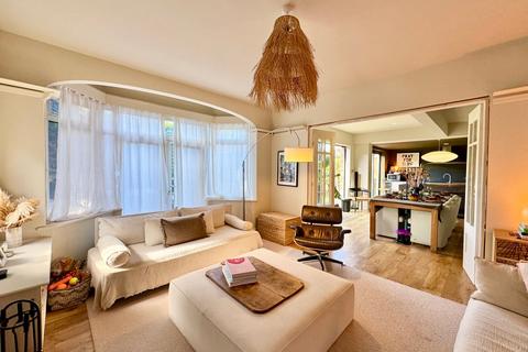 5 bedroom detached house for sale, Bethia Road, Queens Park, Bournemouth, BH8