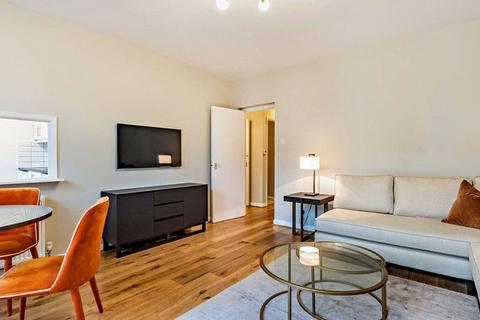 2 bedroom flat to rent, Fulham Road, London, SW3