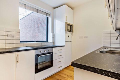 2 bedroom flat to rent, Fulham Road, London, SW3