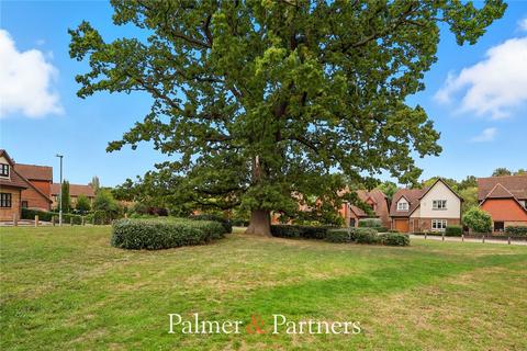 4 bedroom detached house for sale, Vellacotts, Essex CM1