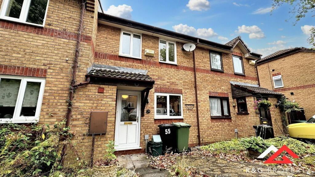 Charming terraced house with traditional brick ...