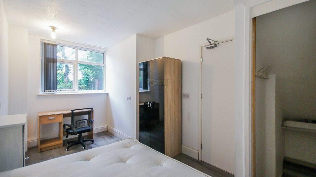 Apartment in Birmingham - View 5