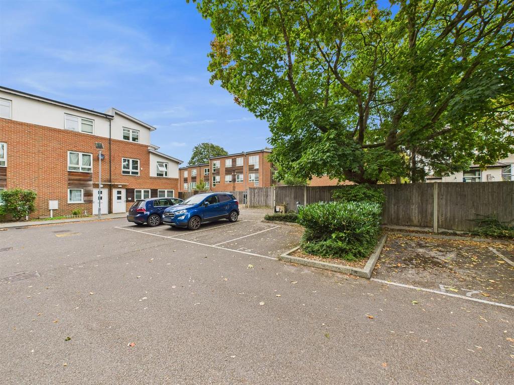 CAM02885 G0-PR0490-STILL022.jpg