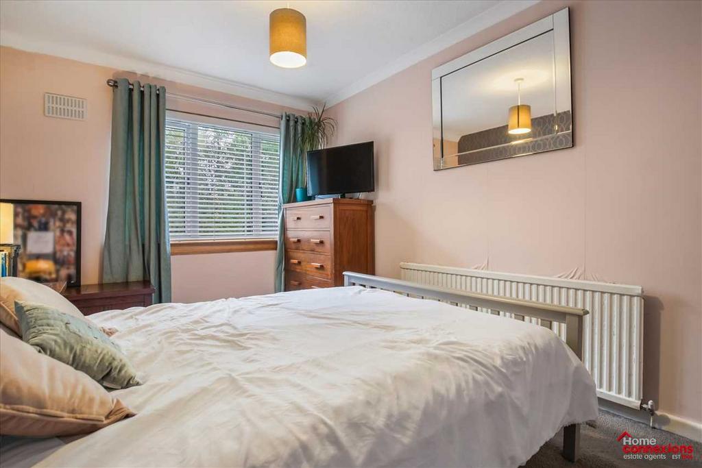 Bedroom One (3)