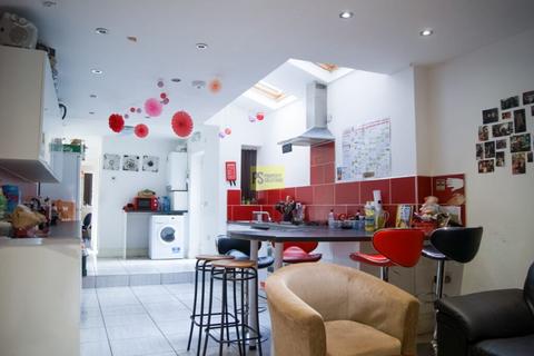 7 bedroom terraced house to rent, Dawlish Road, Birmingham B29