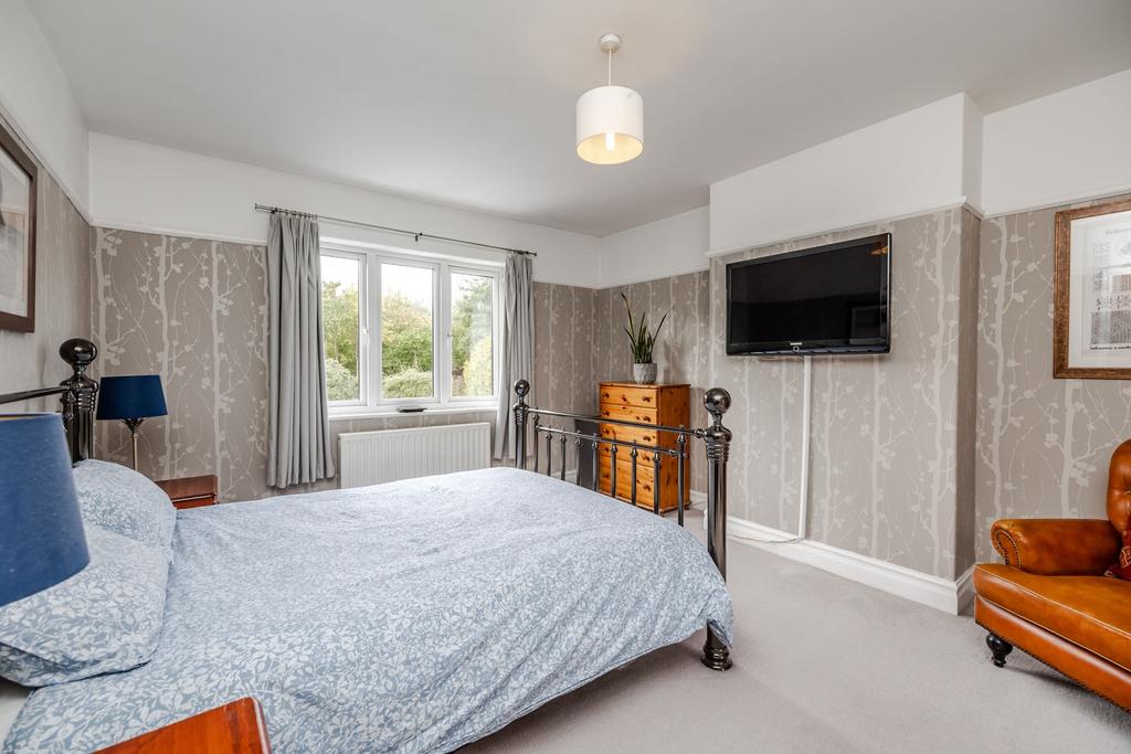 21 Woolsington Gardens NE138 AP-22