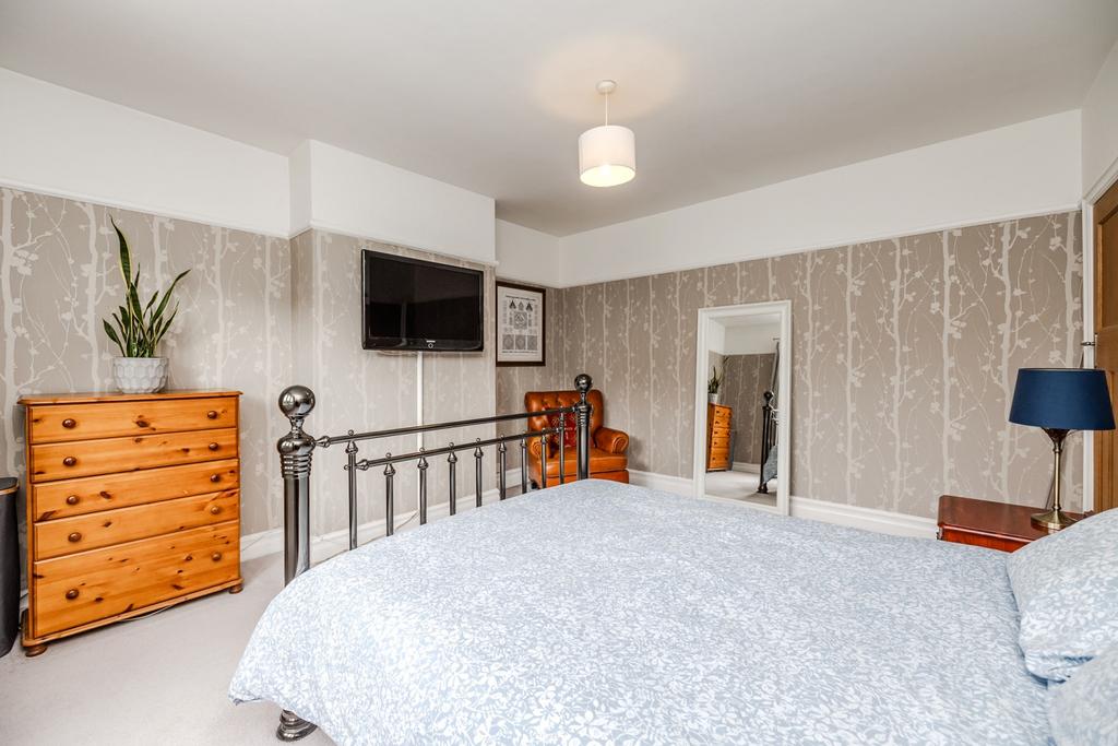 21 Woolsington Gardens NE138 AP-25