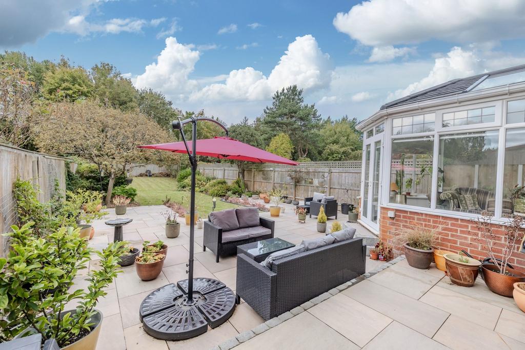 21 Woolsington Gardens NE138 AP-36