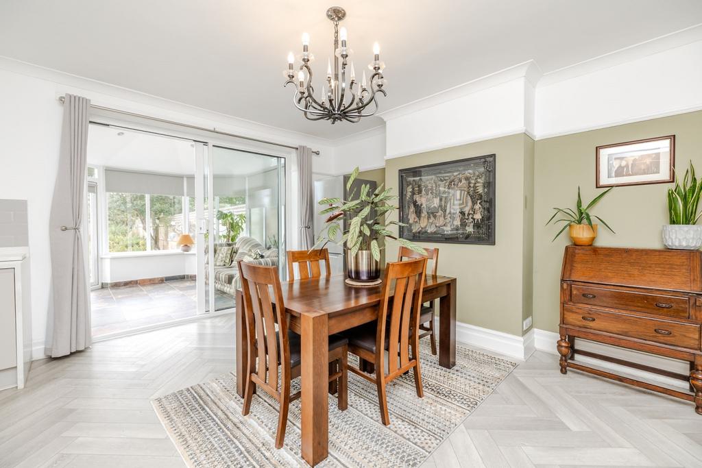 21 Woolsington Gardens NE138 AP-8