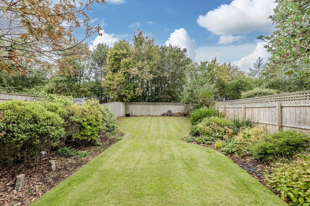 21 Woolsington Gardens NE138 AP-39