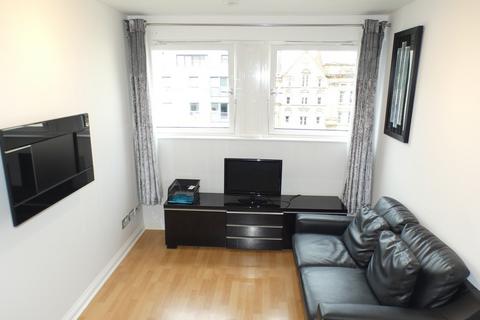2 bedroom apartment to rent, Wallace Street, Glasgow G5