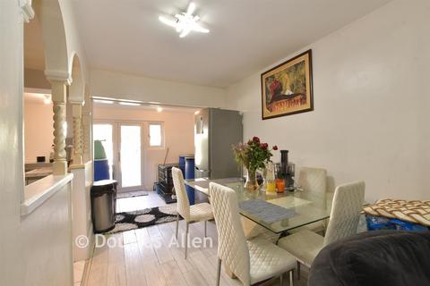 4 bedroom terraced house for sale, Blenheim Road, Walthamstow