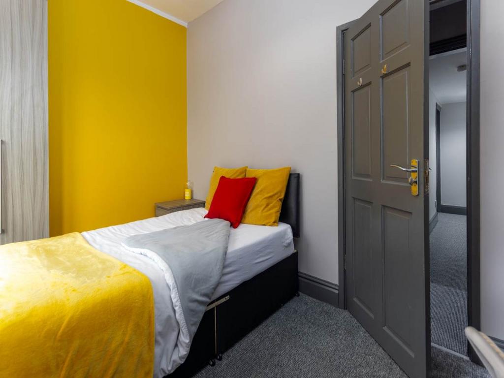 Bedroom 4-2