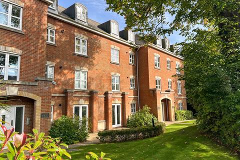 Hillcroft Close, Lymington, SO41