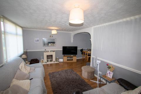 3 bedroom semi-detached house for sale, Burns Avenue, Tipton DY4