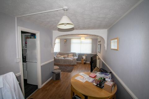 3 bedroom semi-detached house for sale, Burns Avenue, Tipton DY4