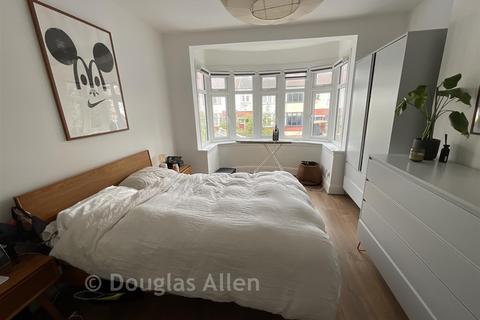 3 bedroom terraced house for sale, Hale End Road, Walthamstow