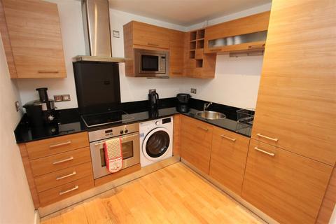 2 bedroom flat to rent, Mackenzie House, Leeds Dock