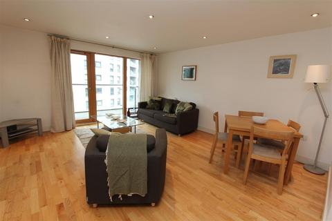 2 bedroom flat to rent, Mackenzie House, Leeds Dock