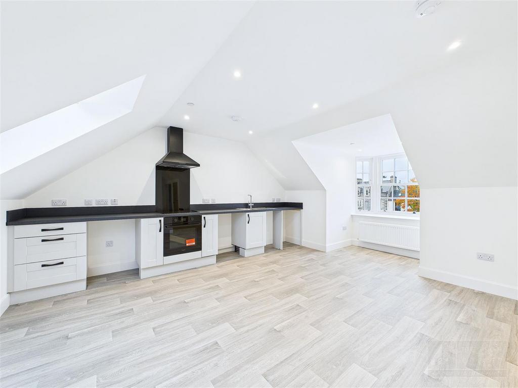 Sitting Room / Kitchen / Dining Area