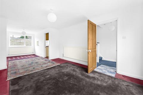 undefined, Langford Close, Emmer Green, Reading
