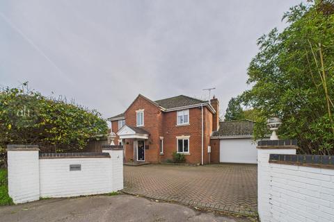4 bedroom detached house for sale, The Street, Great Barton