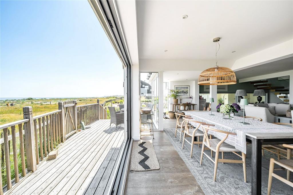Dining/ Terrace