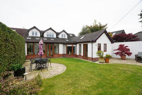 4 bedroom semi-detached house for sale, Ridgmont Drive, Horwich, Bolton