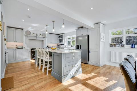 3 bedroom detached house for sale, King Street, High Ongar, Ongar, CM5