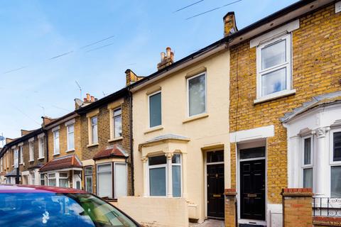 Glenavon Road, London, E15